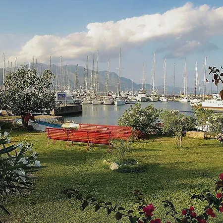 Elisa * Trivio (Latina)